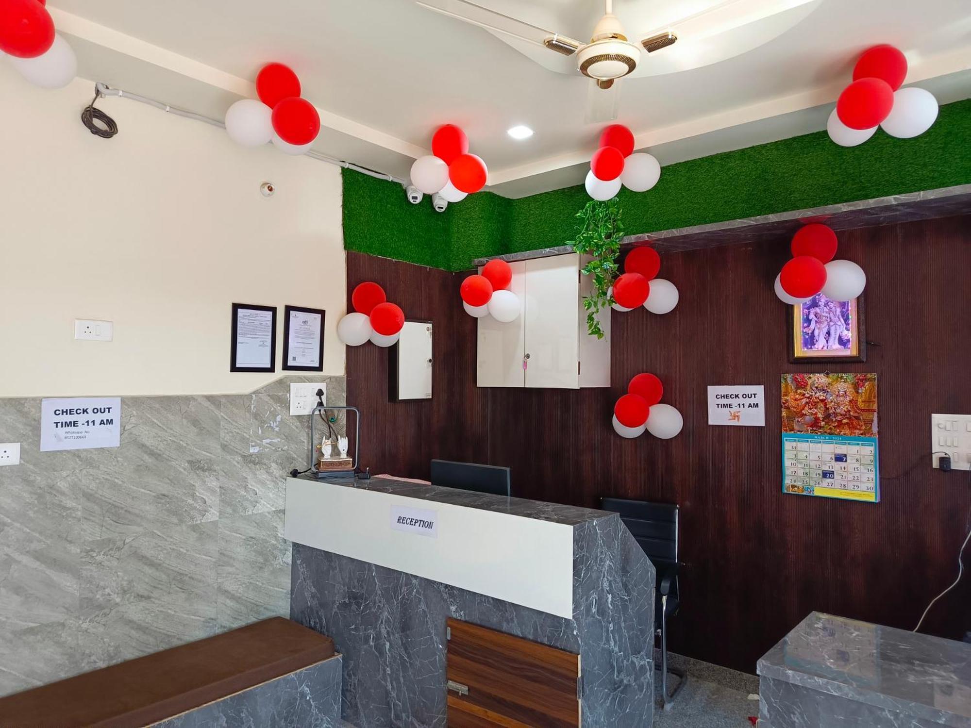 Shri Girraj Residency Hotel Mathura Luaran gambar