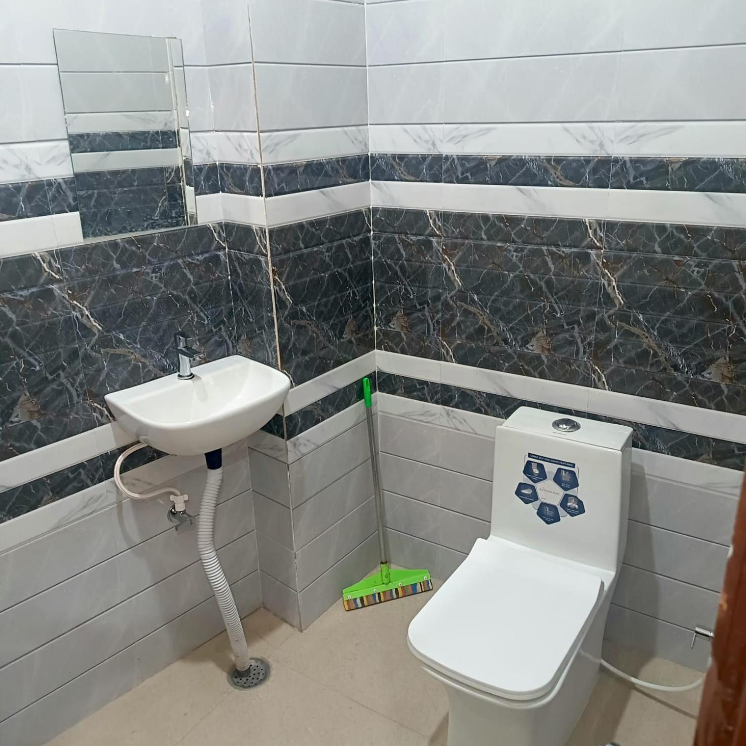 Shri Girraj Residency Hotel Mathura Luaran gambar